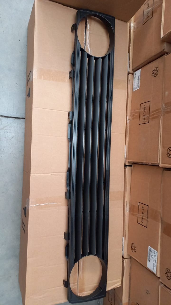 Golf 1 Single Badgeless Grille