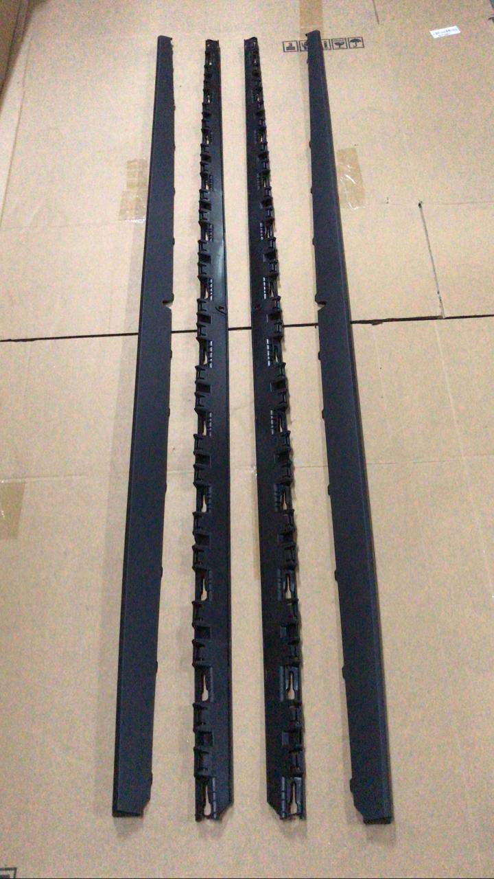 Polo 6 Side skirts